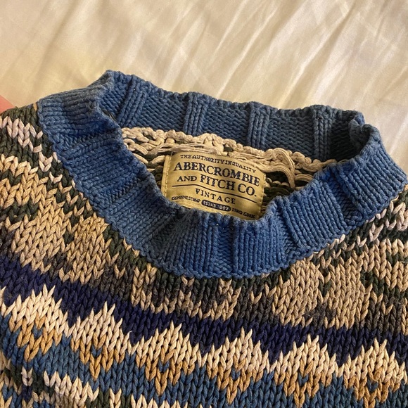 Sweater - Picture 6 of 9